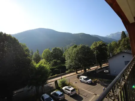 Appartement T3 à Luchon: Balcon, Parking, Proche Thermes & Centre, Bien Équipé - Photo 10