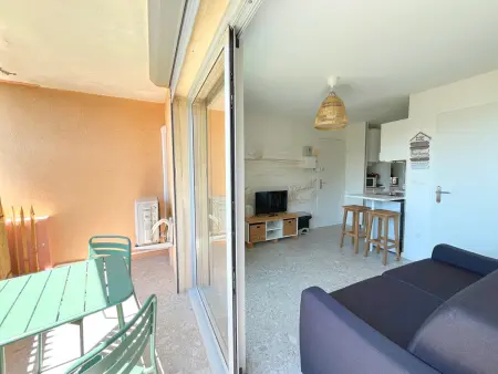 Studio refait en 2024 avec terrasse, climatisation et parking, à 50m de la plage - Photo 4