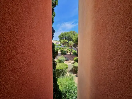 Studio refait en 2024 avec terrasse, climatisation et parking, à 50m de la plage - Photo 10