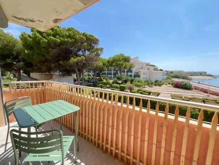 Studio refait en 2024 avec terrasse, climatisation et parking, à 50m de la plage - Photo 12