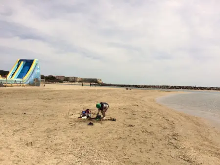 Studio refait en 2024 avec terrasse, climatisation et parking, à 50m de la plage - Photo 19