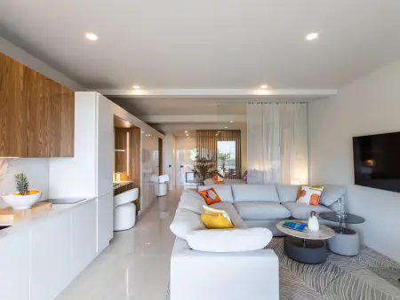 Luxe et Sérénité avec Piscine à Débordement - Photo 1