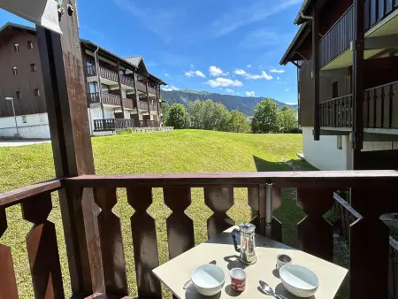 Charmant studio à 300m des pistes et commerces du Cernix - balcon, parking, casier à skis - Photo 12