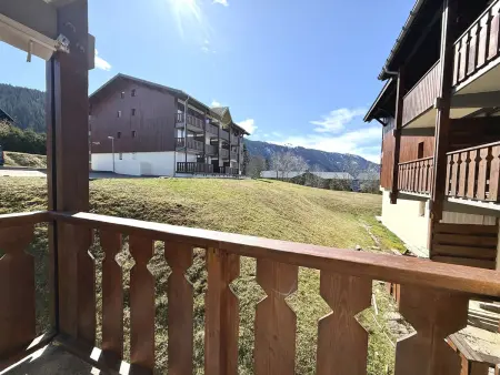 Charmant studio à 300m des pistes et commerces du Cernix - balcon, parking, casier à skis - Photo 13