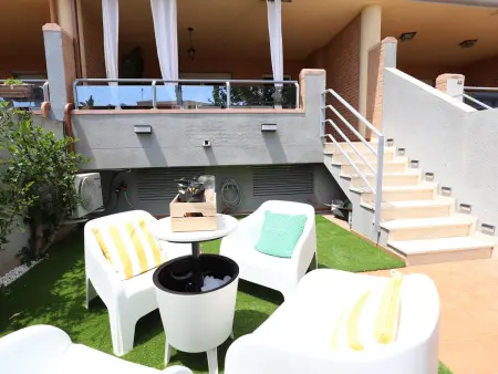 Superbe maison familiale pour 8 pers. avec terrasse, salles de jeux, près de plages méditerranéennes - Photo 1