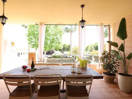 Superbe maison familiale pour 8 pers. avec terrasse, salles de jeux, près de plages méditerranéennes - Photo 4