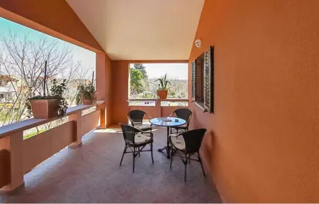 Appartement 3 personnes à Nin - Photo 1