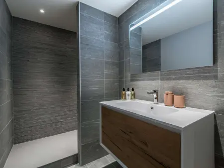 Appartement chaleureux 4 pers, Courchevel Centre, à 2 pas des pistes, parking, SPA inclus - Photo 7