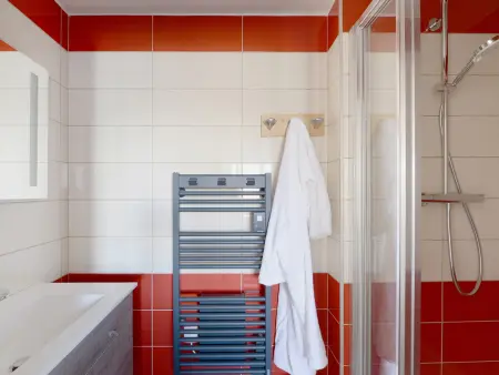 Appartement lumineux 4P/8 pers avec Espace Bien-être, proche pistes, rénové, parking gratuit - Photo 7