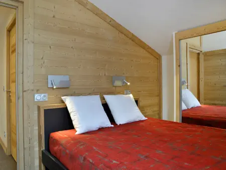 Duplex Rénové 6 Pièces · Accès Skis aux Pieds · Espace Bien-être · Proche Commerces - Photo 2