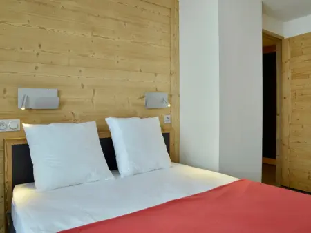 Duplex Rénové 6 Pièces · Accès Skis aux Pieds · Espace Bien-être · Proche Commerces - Photo 12