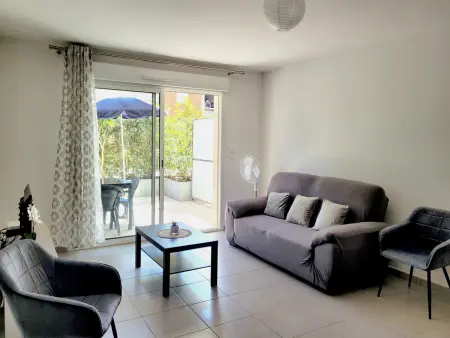 Canet-en-Roussillon: T3 moderne, RDC, 4 pers, piscine, garage, proche mer - Photo 2