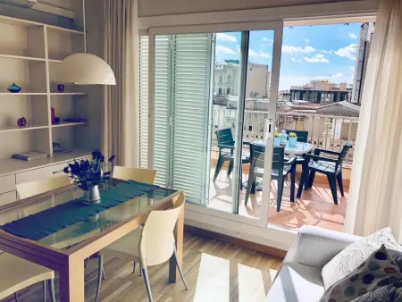 Appartement avec terrasse privée et Wifi en plein cœur de Barcelone - Photo 3