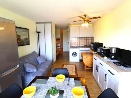 Appartement 2 pièces avec piscines, proche plage et commerces, parking privé, clim, idéal famille - Photo 3