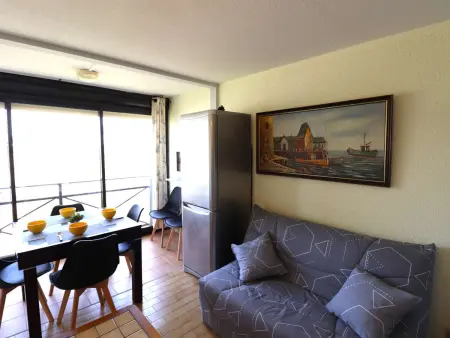Appartement 2 pièces avec piscines, proche plage et commerces, parking privé, clim, idéal famille - Photo 8