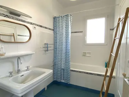 Maison à 550m de la plage avec jardin, balcon et Wi-Fi à Perros-Guirec - Photo 8