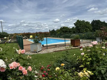 Gîte dans le plus ancien vignoble de France avec piscine partagée - Photo 1