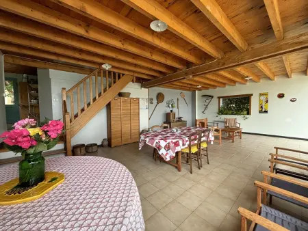 Gîte dans le plus ancien vignoble de France avec piscine partagée - Photo 2