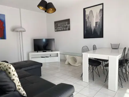 Bel Appartement T2 avec Terrasse et Garage à Balaruc-les-Bains - Photo 1