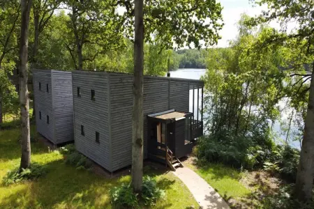 The Lake House by YourNature, L'élégance au bord de l'eau au Sky Pad - Photo 9