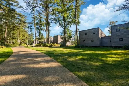 The Lake House by YourNature, L'élégance au bord de l'eau au Sky Pad - Photo 10
