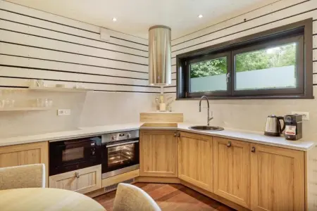 The Cottage by YourNature, Escapade chaleureuse en forêt dans le Hainaut - Photo 14