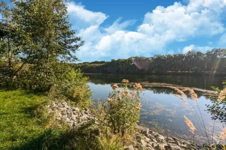 The Large Lake House by YourNature, Charmante retraite avec piscine - Photo 22