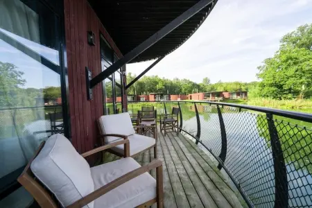 The Large Leaf by YourNature, Bungalow ensoleillé avec piscines - Photo 2