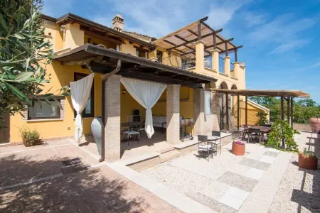 Apartment Anice, Appartement à Grottammare avec Jacuzzi & Jardin - Photo 2