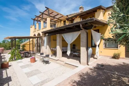 Apartment Anice, Appartement à Grottammare avec Jacuzzi & Jardin - Photo 3