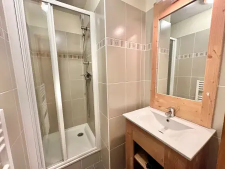 Appartement Duplex 4 Pièces avec Piscine et Parking, Proche des Pistes - 8 Personnes - Photo 13