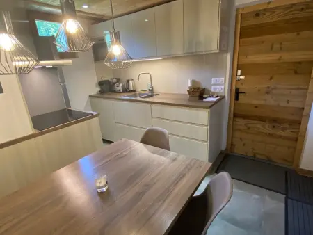 Duplex 3 chambres pour 6 pers, proche village, ski aux pieds - Photo 2