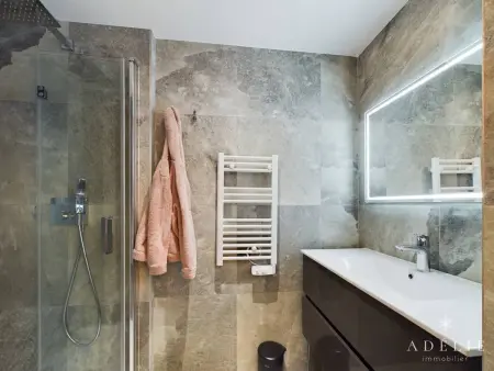 Luxueux Appartement 8 Pers, SPA, Près des Pistes, Parking, WIFI - Photo 16