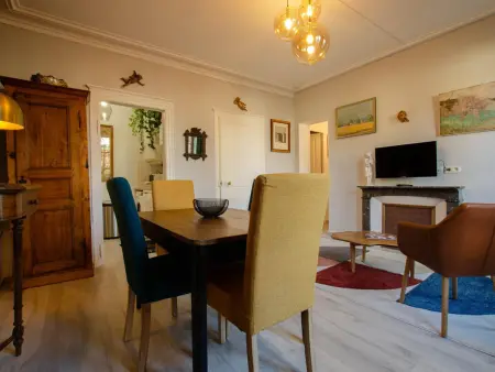 Appartement Charmant au Cœur du Bouchon de Champagne – 2 Chambres & Confort Inclus - Photo 1