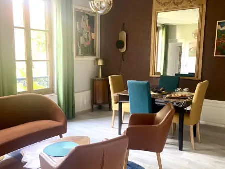 Appartement Charmant au Cœur du Bouchon de Champagne – 2 Chambres & Confort Inclus - Photo 3