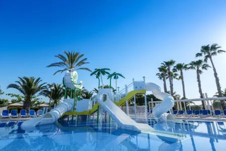 CAMPING ESTIVAL VENDRELL PLATJA Mobile home mediterranea 4 pax, Appartement cosy avec terrasse - Photo 12