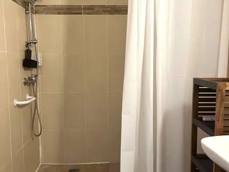 Studio climatisé avec piscine et parking à Saint-Florent - Photo 9