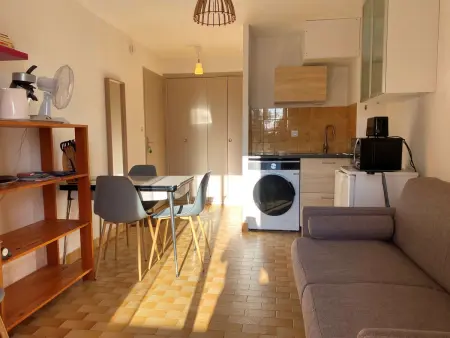 Studio agréable avec parking privatif et Wi-Fi à Balaruc-les-Bains - Photo 1