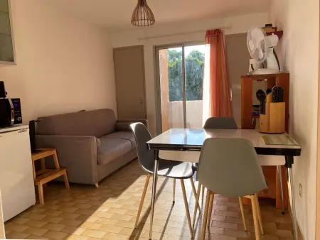 Studio agréable avec parking privatif et Wi-Fi à Balaruc-les-Bains - Photo 4