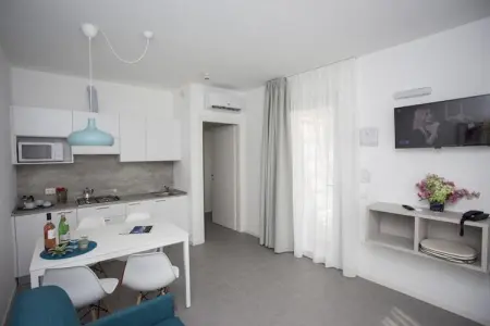 Sisan Family Resort Cisano di Bardolino - App 4 pax, Appartement familial à Bardolino Resort - Photo 6