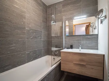 Superbe Appartement Pied de Pistes pour 7 pers avec Balcon, WIFI et Parking - Photo 14