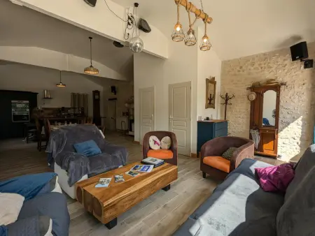 Maison Familiale avec Piscine Privée et Grand Jardin - Photo 6