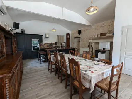 Maison Familiale avec Piscine Privée et Grand Jardin - Photo 8