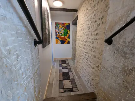 Maison Familiale avec Piscine Privée et Grand Jardin - Photo 11