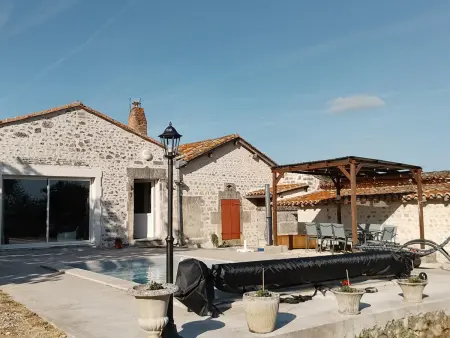 Maison Familiale avec Piscine Privée et Grand Jardin - Photo 28