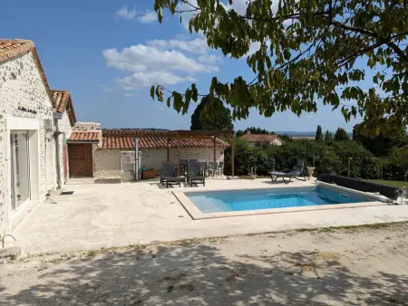 Maison Familiale avec Piscine Privée et Grand Jardin - Photo 29