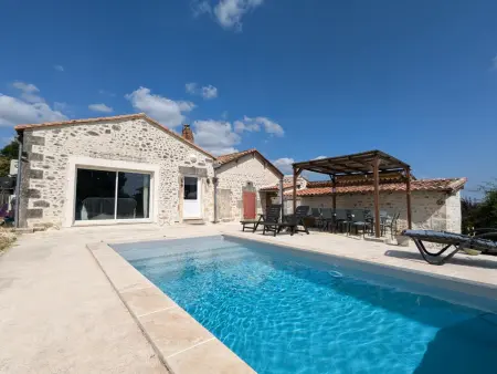 Maison Familiale avec Piscine Privée et Grand Jardin - Photo 30