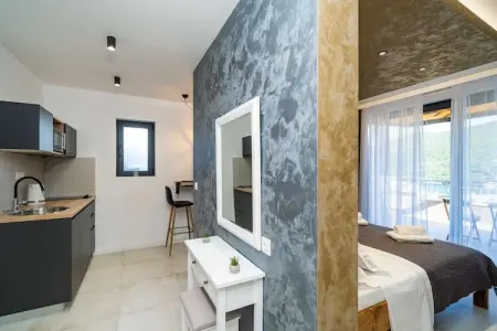 Apartments Villa Arcadia - Studio Apartment with Hot Tub and Shared Swimming Pool A1, Apartments Villa Arcadia - Studio Apartment with Hot Tub - Photo 4