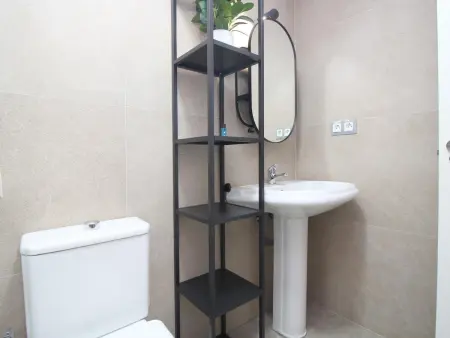 Appartement 3 chambres au bord de la mer, terrasse, proche commodités, idéal pour détente - Photo 21