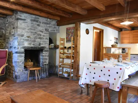 Chalet typique 8 personnes à Méribel, calme et pittoresque - Photo 8